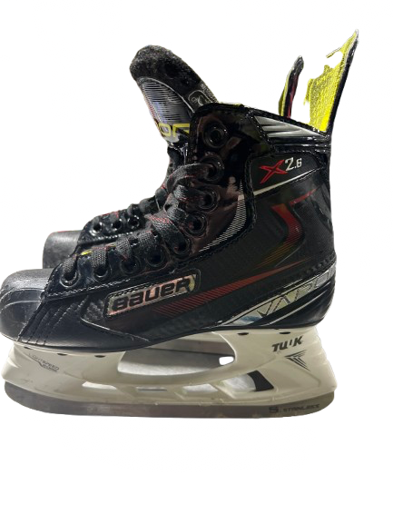 Vist Large View of Product Image Which is Used Bauer VAPOR X2.6 Junior Hockey Skate Junior 02.5