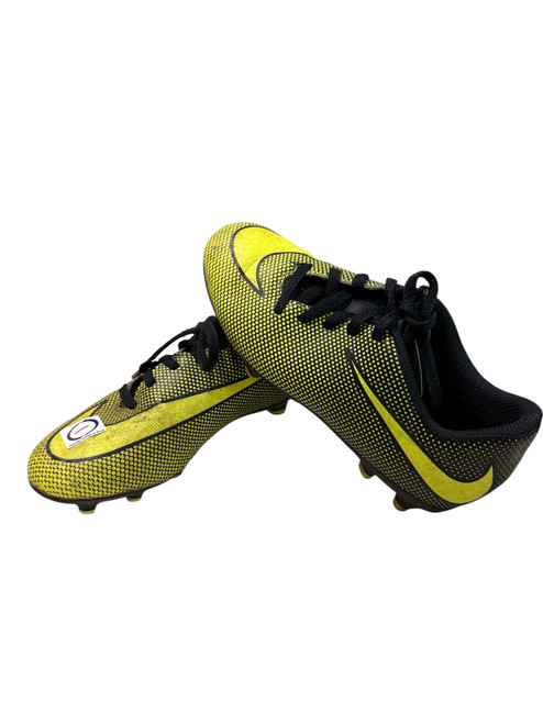 Vist Large View of Product Image Which is Used Nike Soccer Cleats Optic Yellow Junior 01
