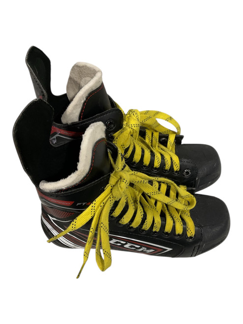 Vist Large View of Product Image Which is Used CCM JETSPEED FT440 Senior Hockey Skate Senior 4