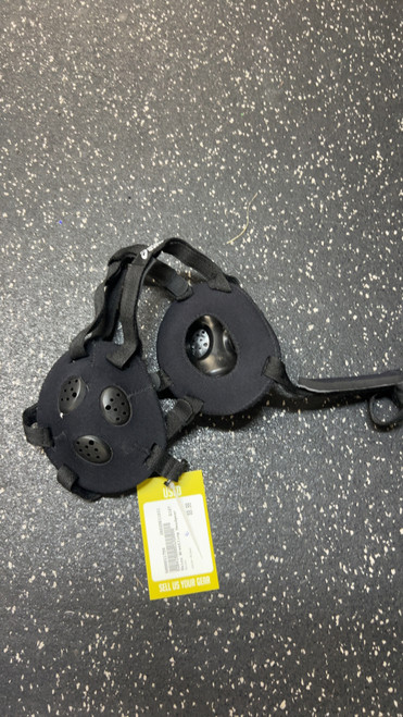 Vist Large View of Product Image Which is Used Asics Wrestling Headgear Black