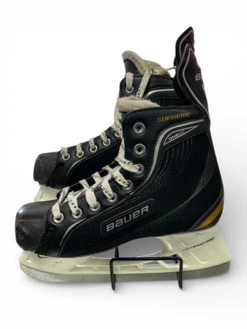 Vist Large View of Product Image Which is Used Bauer SUPREME Junior Hockey Skate Junior 04