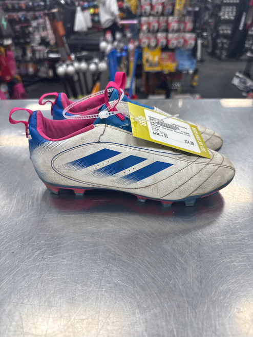 Vist Large View of Product Image Which is Used Adidas Soccer Cleats White Junior 03