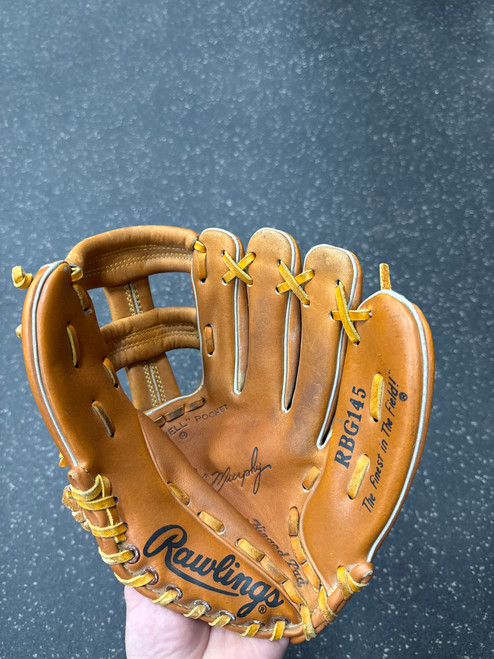 Vist Large View of Product Image Which is Used Rawlings RBG145 BB/SB Glove RH Throw Brown 11"
