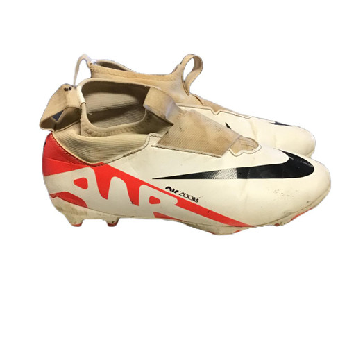 Vist Large View of Product Image Which is Used Nike Zoom Mercurial Superfly 9 Academy Youth Soccer Cleats White Junior 04.5