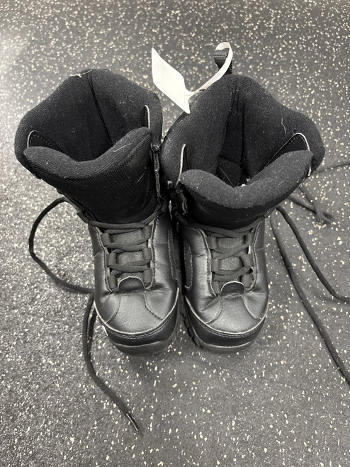 Vist Large View of Product Image Which is Used Snowjam SB BOOTS Boys Snowboard Boots Black Youth 12.0