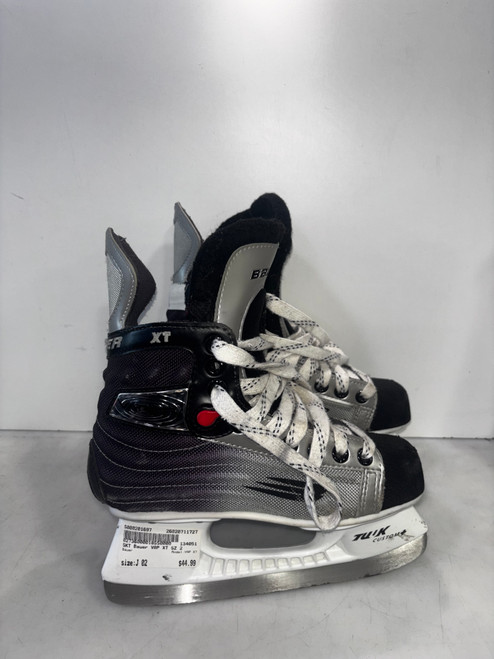 Vist Large View of Product Image Which is Used Bauer VAP XT Junior Hockey Skate Junior 02