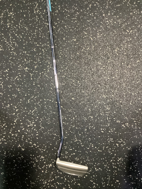 Vist Large View of Product Image Which is Used Cleveland HUNTINGTON BEACH COLLECTION 2 Mens Putter RH