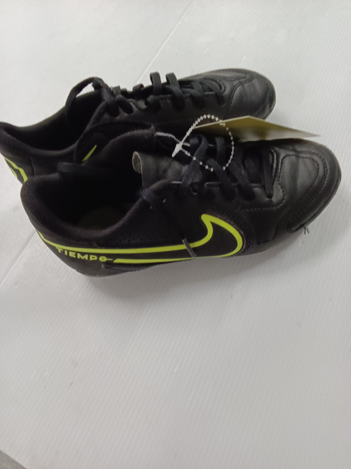 Vist Large View of Product Image Which is Used Nike Soccer Cleats Black Junior 03.5