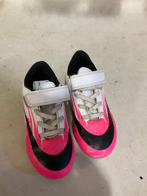 Vist Large View of Product Image Which is Used Soccer Cleats Pink Youth 11.0
