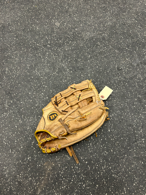 Vist Large View of Product Image Which is Used Wilson A9811 BB/SB Glove RH Throw Brown 13"