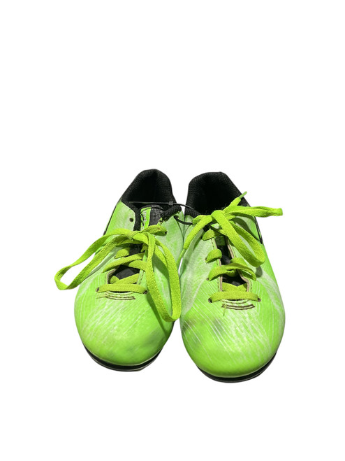 Vist Large View of Product Image Which is Used Umbro Soccer Cleats Green Youth 12.0