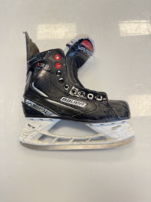 Vist Large View of Product Image Which is Used Bauer X 3.5 Intermediate Hockey Skate Intermediate 5.0
