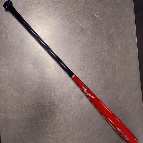 Vist Large View of Product Image Which is Used Mizuno 340626 BB/SB Fungo Bat 37"