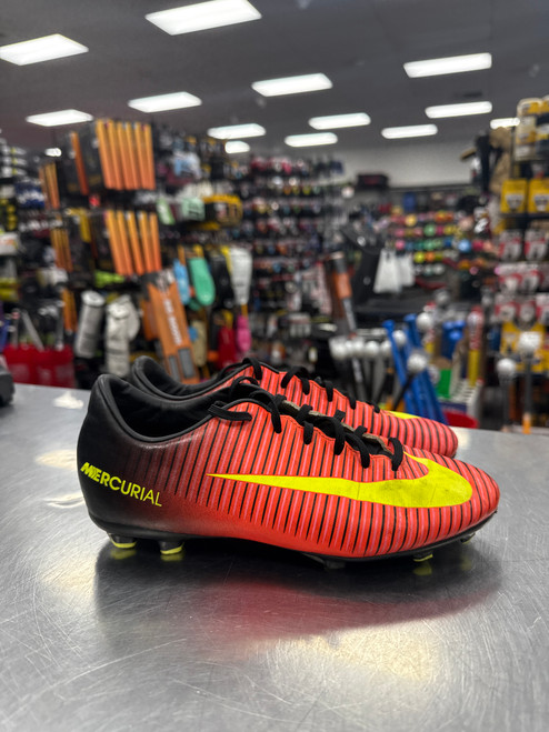 Vist Large View of Product Image Which is Used Nike MERCURIAL Soccer Cleats Orange Junior 04.5