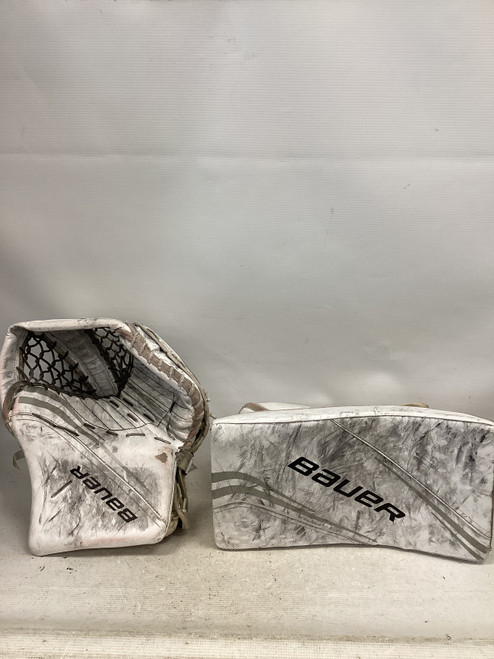 Vist Large View of Product Image Which is Used Bauer VAPOR X2.7 Senior Goalie Catcher White
