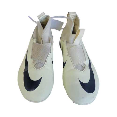Vist Large View of Product Image Which is Used Nike Soccer Cleats Almond Junior 02