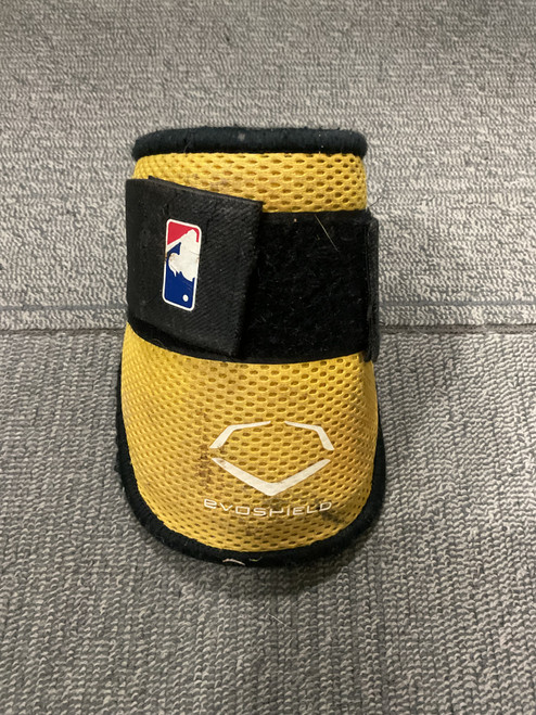 Vist Large View of Product Image Which is Used Evoshield BB/SB Elbow Protector Yellow