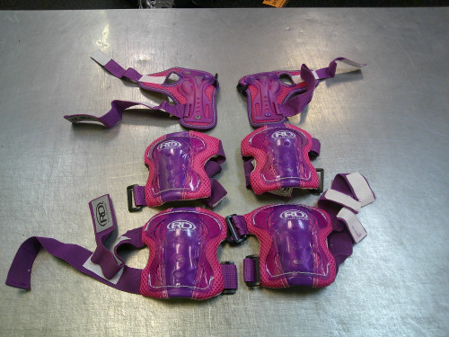 Vist Large View of Product Image Which is Used RollerDerby Inline Protective Set Pink SM