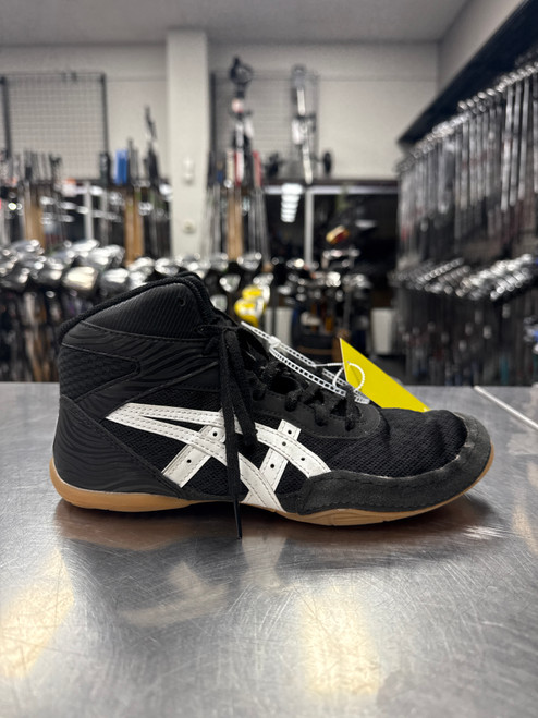 Vist Large View of Product Image Which is Used Asics Wrestling Shoes Black Junior 03.5