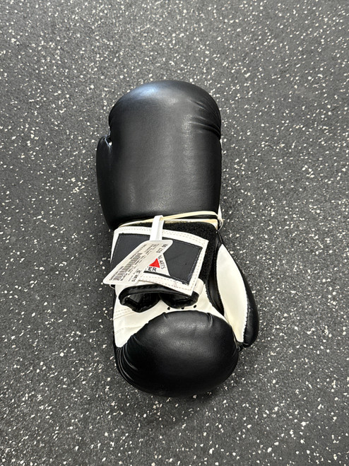 Vist Large View of Product Image Which is Used BLACK BELT MARTIAL ARTS CENTER Martial Arts Gloves Black Junior