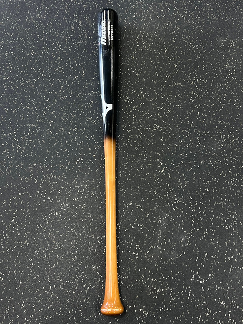 Vist Large View of Product Image Which is Used Mizuno MZYB271 YELLOW BIRCH BB/SB Wood Bat 34"