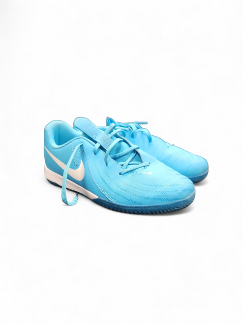 Vist Large View of Product Image Which is Used Nike Soccer Indoor Shoes Carolina Blue Junior 04