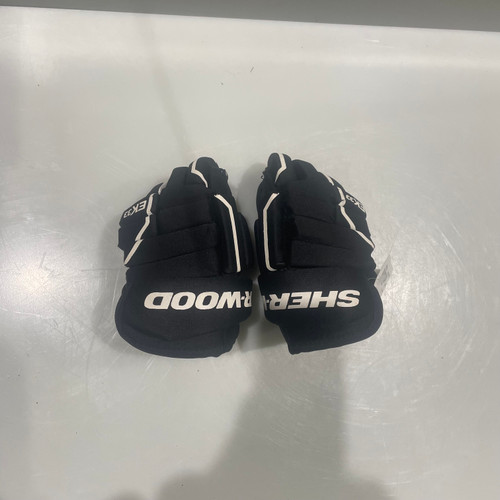Vist Large View of Product Image Which is Used Sher-wood EK33 Youth Gloves Black 8"