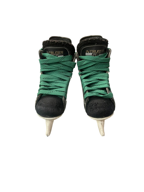 Vist Large View of Product Image Which is Used CCM INTRUDER 55 Junior Hockey Skate Junior 02