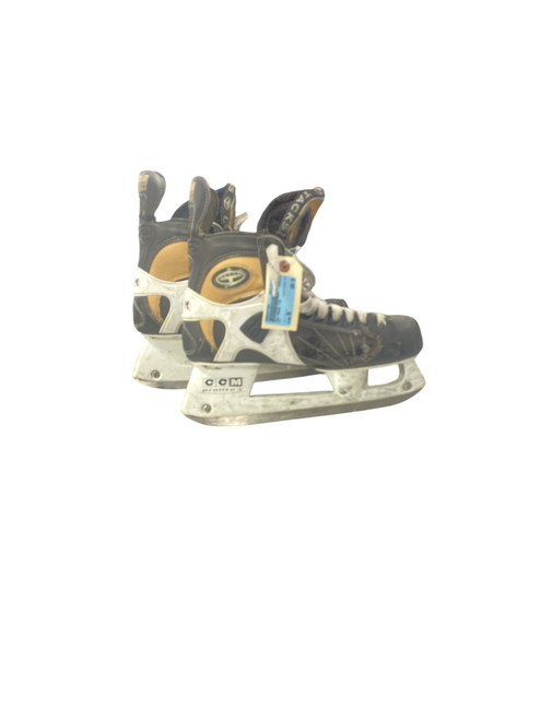 Vist Large View of Product Image Which is Used CCM TACKS 710 Helmet Cage Combo White MD