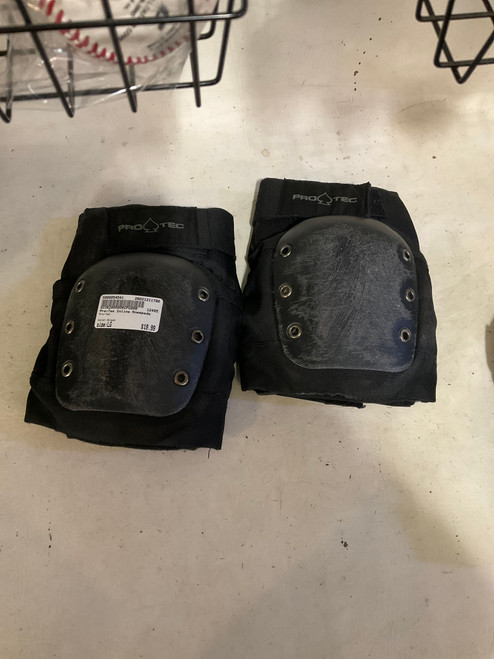 Vist Large View of Product Image Which is Used Pro-Tec Inline Kneepads Black LG