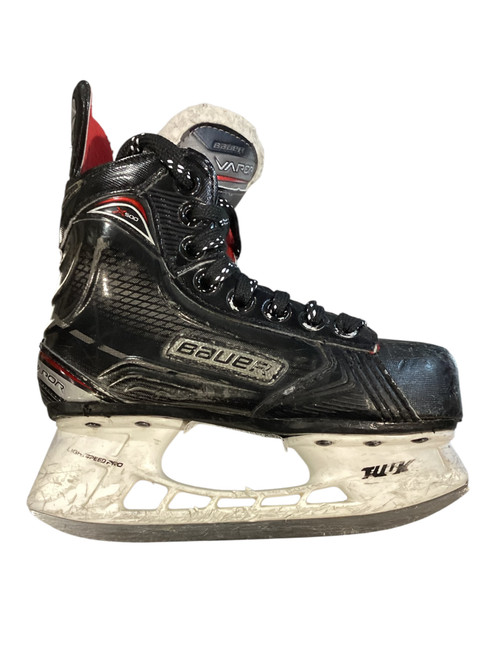 Vist Large View of Product Image Which is Used Bauer VAPOR X500 Youth Hockey Skate Youth 12.0