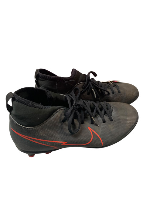 Vist Large View of Product Image Which is Used Nike Soccer Cleats Black Junior 03