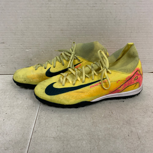 Vist Large View of Product Image Which is Used Nike AIR ZOOM Soccer Indoor Shoes Yellow Senior 7
