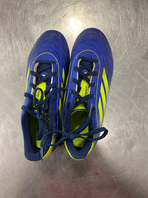 Vist Large View of Product Image Which is Used Adidas GOLETTO Soccer Cleats Neon Green And Royal Blue Junior 03