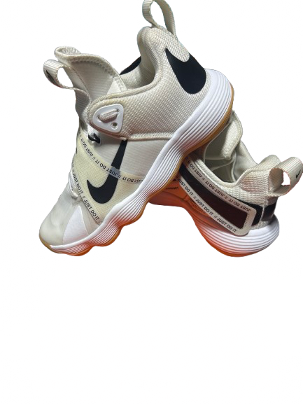 Vist Large View of Product Image Which is Used Nike REACT HYPERSET VB Shoes Adult White And Black Senior 6.5