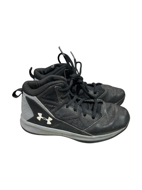 Vist Large View of Product Image Which is Basketball shoes