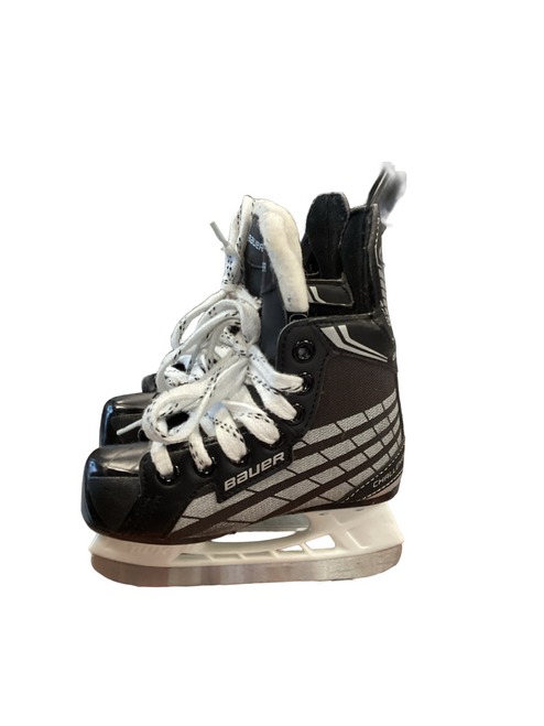 Vist Large View of Product Image Which is Used Bauer CHALLENGER Youth Hockey Skate Youth 09.0