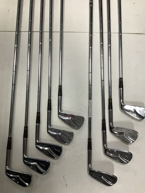 Vist Large View of Product Image Which is Used MacGregor TOURNEY COLOKROM Mens Iron Set RH 2I-PW