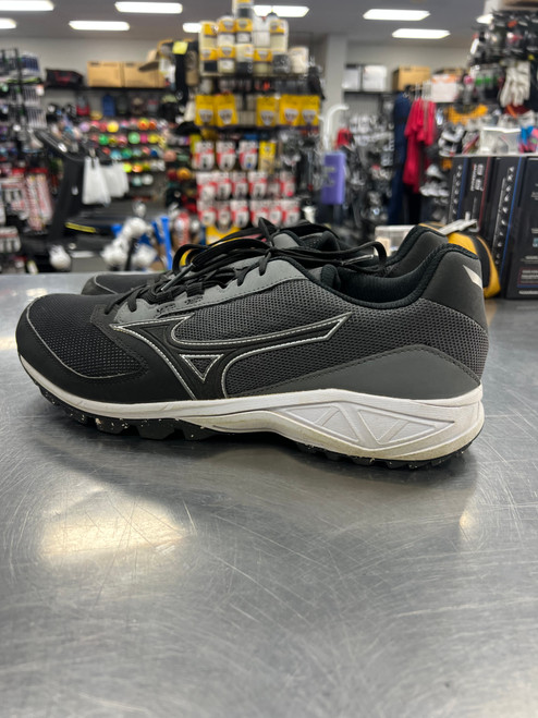 Vist Large View of Product Image Which is Used Mizuno DOMINANT AS TURF BB/SB Cleats Black Senior 12.5