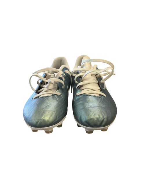 Vist Large View of Product Image Which is Used Nike FLY TOUCH LITE Soccer Cleats Teal Junior 04.5