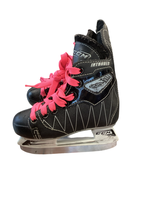 Vist Large View of Product Image Which is Used CCM INTRUDER Youth Hockey Skate Youth 09.0