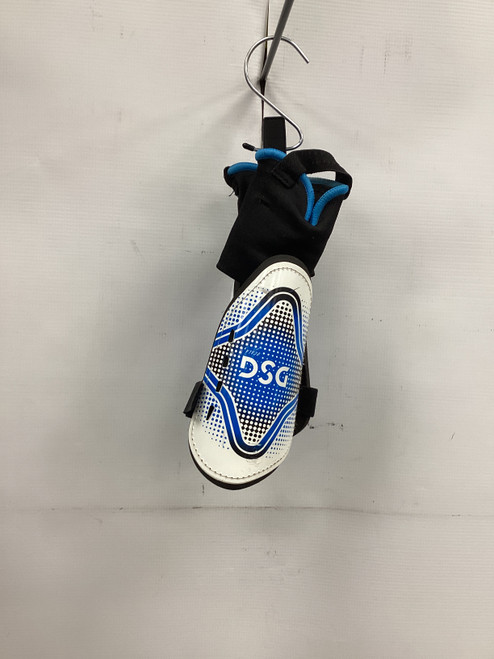 Vist Large View of Product Image Which is Used Soccer Shin Guards Youth None MD