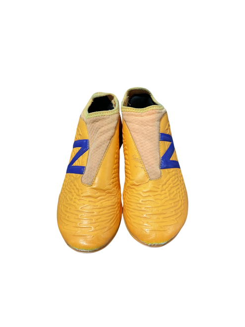 Vist Large View of Product Image Which is Used New Balance Soccer Cleats Orange Junior 04.5