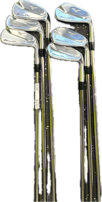 Vist Large View of Product Image Which is Used Mizuno PRO 225 Mens Iron Set RH 6I-GW/AW