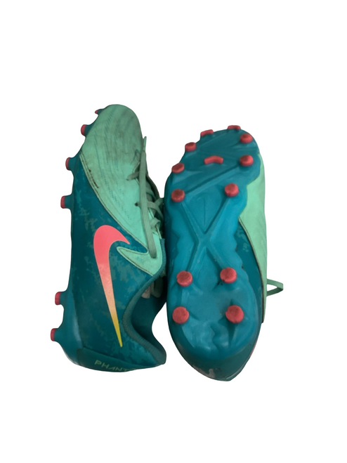 Vist Large View of Product Image Which is Used Nike Soccer Cleats Teal Junior 04.5