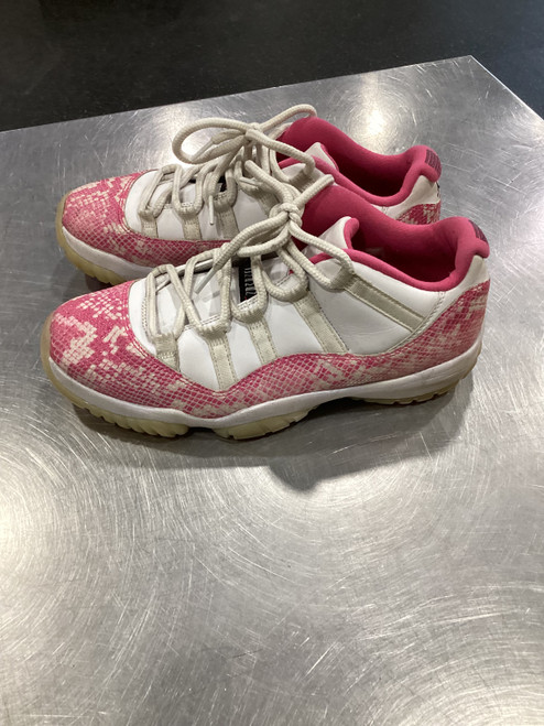 Vist Large View of Product Image Which is Used Jordan Basketball Shoes M White Senior 10.5