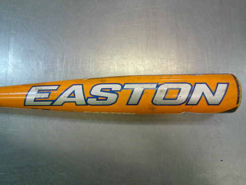 Vist Large View of Product Image Which is Used Easton QUANTUM BB/SB USSSA 2 5/8 Bat 32"