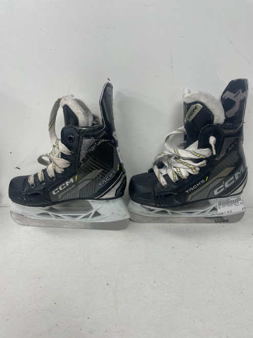 Vist Large View of Product Image Which is Used CCM TACKS AS-V Youth Hockey Skate Youth 10.0