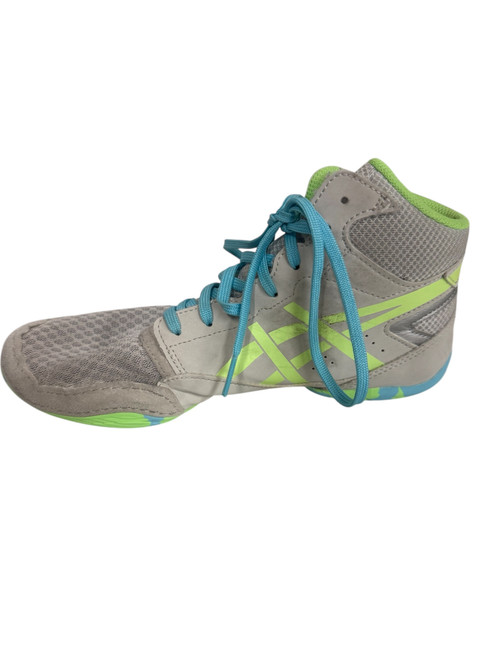 Vist Large View of Product Image Which is Used Asics Wrestling Shoes Grey Size 6