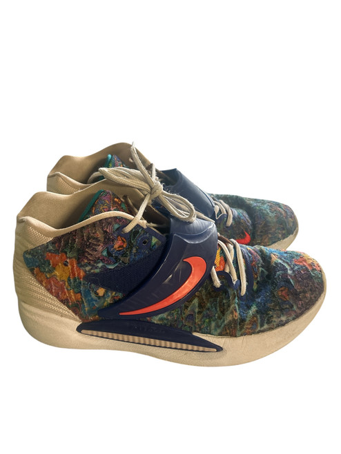 Vist Large View of Product Image Which is Used Nike Basketball Shoes W White And Royal Blue Senior 9.5